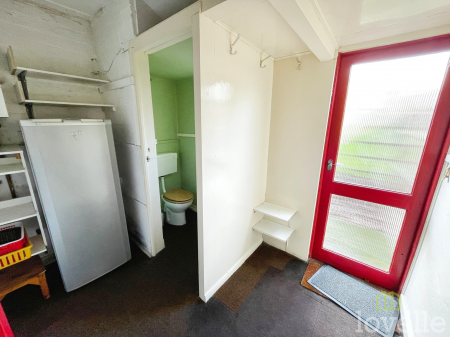 3 bedroom Semi-detached house for sale in Lea Road, Gainsborough, DN21