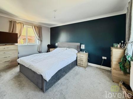 3 bedroom Detached house for sale in Main Street, West Stockwith, DN10