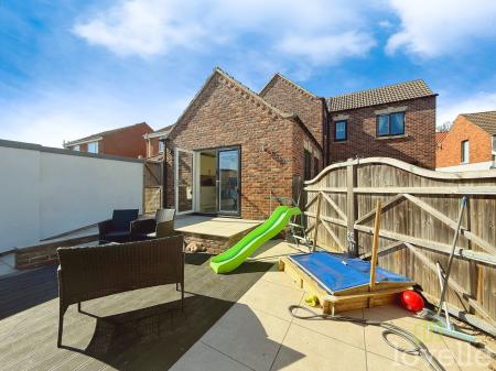 3 bedroom Detached house for sale in Main Street, West Stockwith, DN10