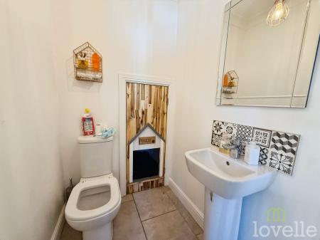 3 bedroom Detached house for sale in Main Street, West Stockwith, DN10