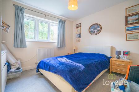 3 bedroom Detached bungalow for sale in Meldrum Drive, Gainsborough, DN21