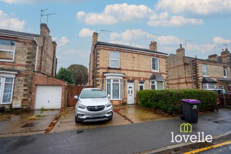3 bedroom Semi-detached house for sale in North Marsh Road, Gainsborough, DN21