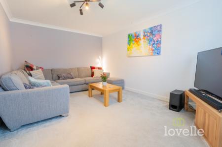 4 bedroom Detached house for sale in Owens View, Blyton, DN21