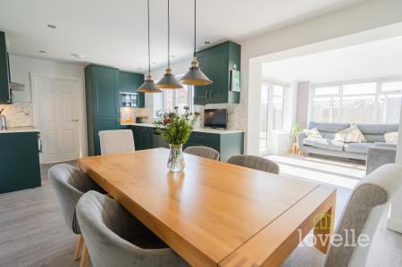 4 bedroom Detached house for sale in Owens View, Blyton, DN21