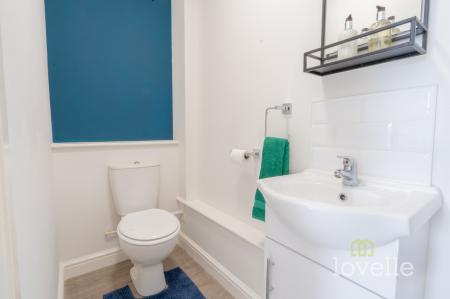 4 bedroom Detached house for sale in Owens View, Blyton, DN21