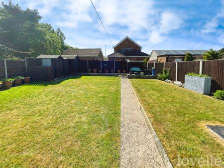 3 bedroom Semi-detached house for sale in Station Road, Misterton, DN10