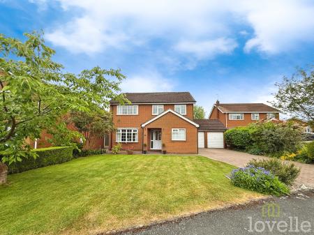 4 bedroom Detached house for sale in The Croft, Beckingham, DN10