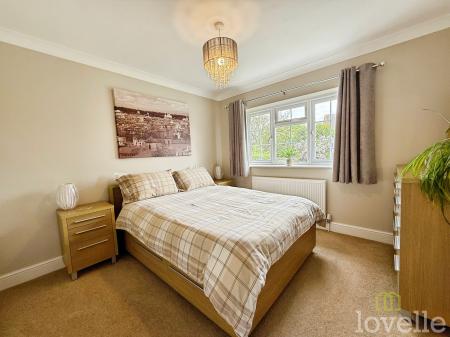 4 bedroom Detached house for sale in The Croft, Beckingham, DN10