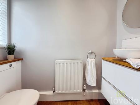 4 bedroom Detached house for sale in The Croft, Beckingham, DN10