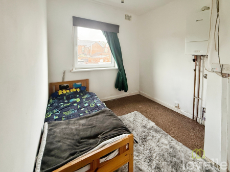 3 bedroom Semi-detached house for sale in Wall Street, Gainsborough, DN21