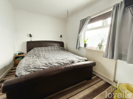 3 bedroom Semi-detached house for sale in Wall Street, Gainsborough, DN21