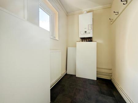 1 bedroom Flat to let in Baines Road, Gainsborough, DN21