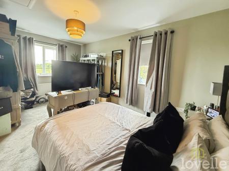 2 bedroom Semi-detached house for sale in Deerlands Way, Beckingham, DN10