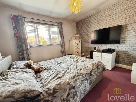 4 bedroom Detached house for sale in Ashdown Way, Misterton, DN10