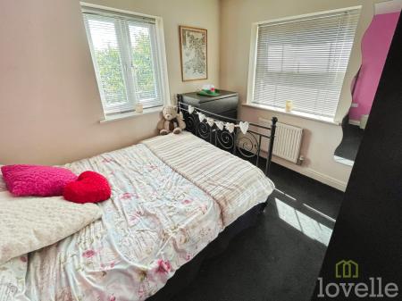 4 bedroom Detached house for sale in Ling Drive, Gainsborough, DN21