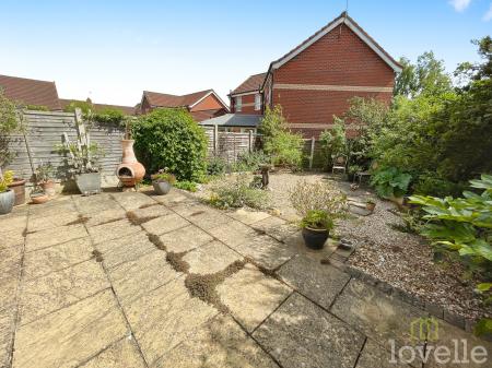 4 bedroom Detached house for sale in Ling Drive, Gainsborough, DN21