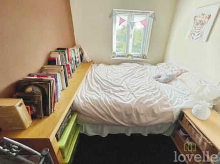 4 bedroom Detached house for sale in Ling Drive, Gainsborough, DN21