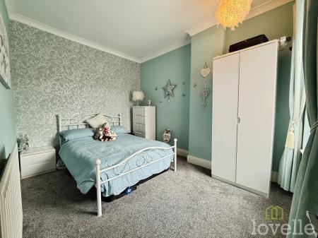 3 bedroom Semi-detached house for sale in Nelson Street, Gainsborough, DN21