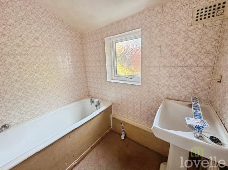 3 bedroom Semi-detached house for sale in Forster Street, Gainsborough, DN21