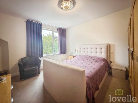 3 bedroom Semi-detached house for sale in Gainsborough Road, Lea, DN21
