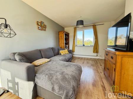 2 bedroom Terraced House for sale in Capper Avenue, Hemswell Cliff, DN21
