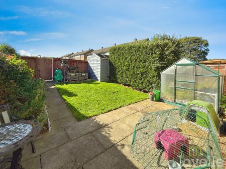 2 bedroom Terraced House for sale in Capper Avenue, Hemswell Cliff, DN21