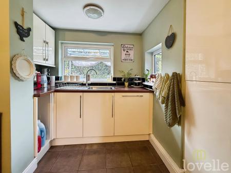 2 bedroom End of terrace house for sale in High Street, Blyton, DN21