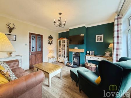 2 bedroom End of terrace house for sale in High Street, Blyton, DN21