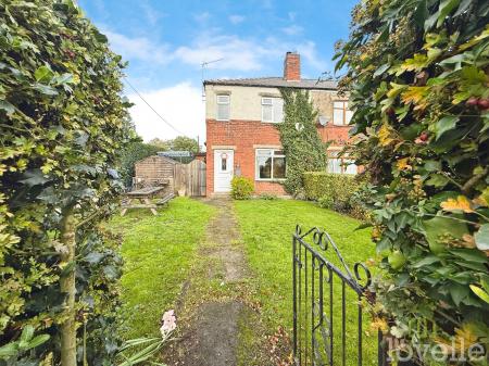 High Street, Blyton, DN21