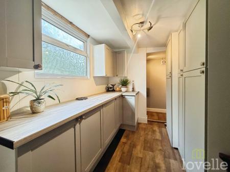 2 bedroom End of terrace house for sale in High Street, Blyton, DN21