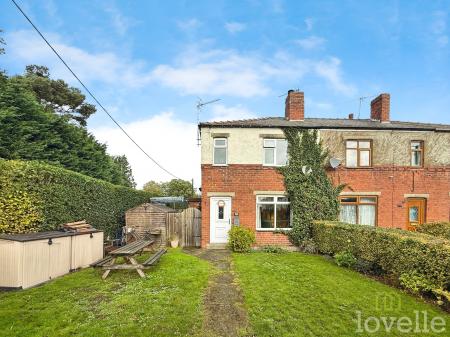 2 bedroom End of terrace house for sale in High Street, Blyton, DN21