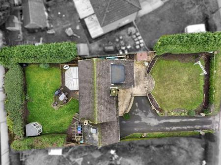 4 bedroom Detached house for sale in Morton Road, Laughton, DN21