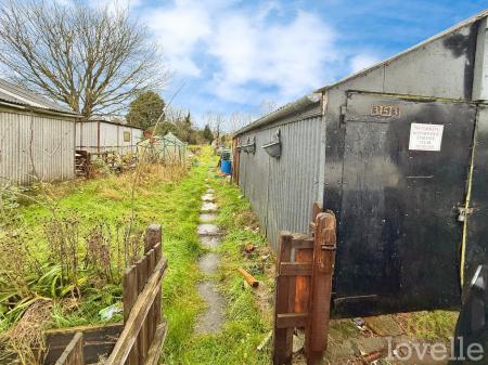 2 bedroom Terraced House for sale in Ropery Road, Gainsborough, DN21