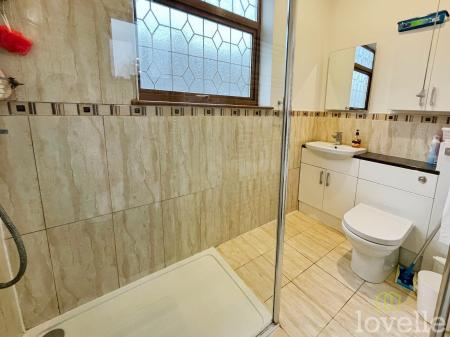 4 bedroom Semi-detached house for sale in Main Street, West Stockwith, DN10