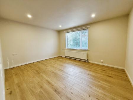 3 bedroom Terraced House for sale in Gill Green Walk, Clarborough, DN22