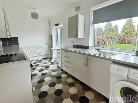 2 bedroom Semi-detached house for sale in Rowland Road, Scunthorpe, DN16
