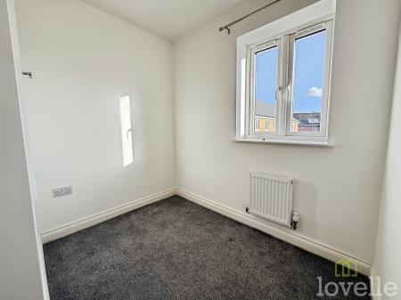 3 bedroom Town house for sale in Alderton Chase, Gainsborough, DN21