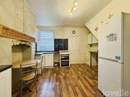 3 bedroom Terraced House for sale in Rectory Avenue, Gainsborough, DN21