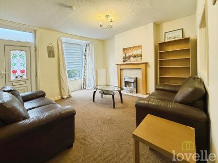 3 bedroom Terraced House for sale in Rectory Avenue, Gainsborough, DN21