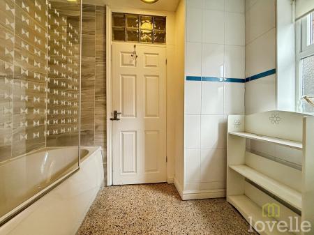 3 bedroom Terraced House for sale in Rectory Avenue, Gainsborough, DN21