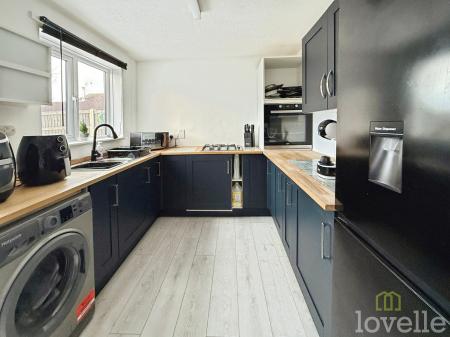 2 bedroom Semi-detached house for sale in The Pines, Gainsborough, DN21