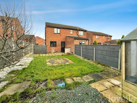 2 bedroom Semi-detached house for sale in The Pines, Gainsborough, DN21