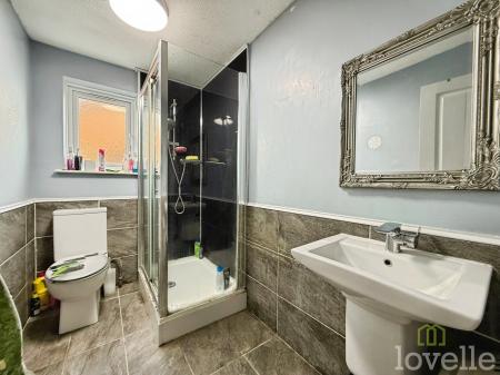 2 bedroom Semi-detached house for sale in The Pines, Gainsborough, DN21