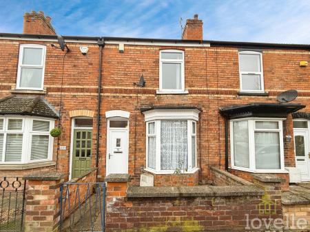 2 bedroom Terraced House for sale in Rectory Avenue, Gainsborough, DN21