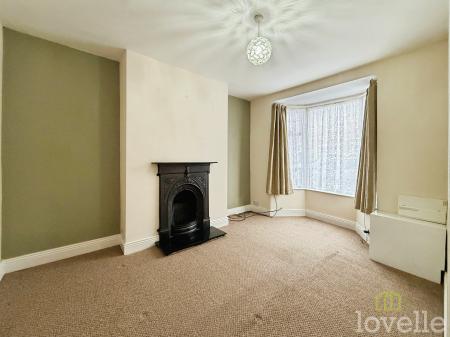 2 bedroom Terraced House for sale in Rectory Avenue, Gainsborough, DN21