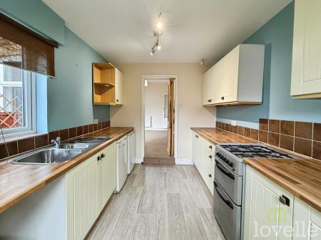 2 bedroom Terraced House for sale in Rectory Avenue, Gainsborough, DN21