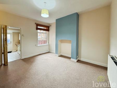 2 bedroom Terraced House for sale in Rectory Avenue, Gainsborough, DN21
