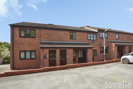 2 bedroom Flat for sale in Warren Close, Gainsborough, DN21