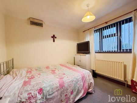 2 bedroom Detached bungalow for sale in Poplar Lane, Corringham, DN21