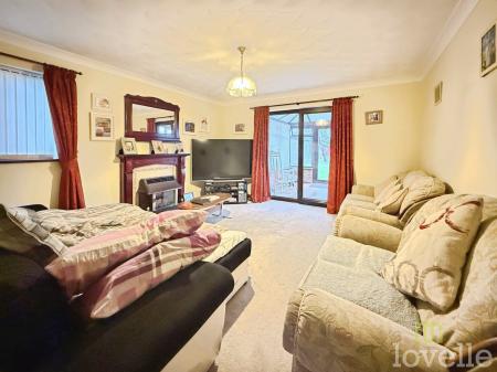 2 bedroom Detached bungalow for sale in Poplar Lane, Corringham, DN21